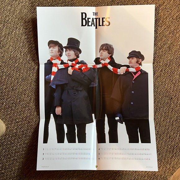 The BEATLES Dual-Size Poster Print 20" Long x 14" Wide Color & B&W Print JAPAN - Picture 3 of 11